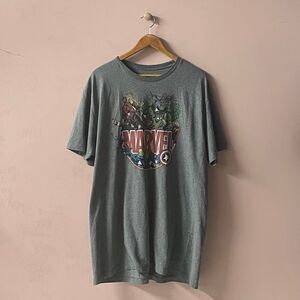 Marvel Gray Marvel Superheroes Graphic T-Shirt Size XL GUC